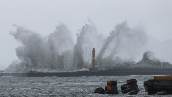 Huge waves are seen in Yilan as Typhoon Haikui makes its way to eastern Taiwan